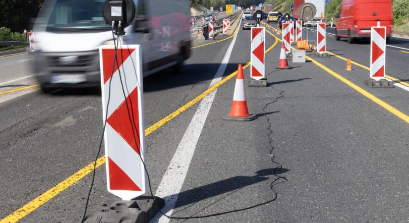 Alig ismert szabály szedi áldozatait: 115 ezres bírságot kaphatsz, ha itt hajtasz le az autópályáról, könnyű benézni