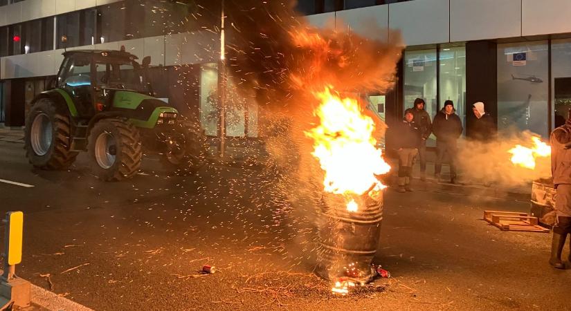 Égő gumi füstje a szállodában, akár vasárnapig elhúzódó csúcs Brüsszelben – információk a helyszínről