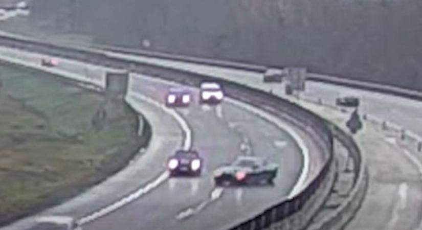 Te jó ég, mit csinált a BMW-s az autópályán? - videón a hajmeresztő jelenet!