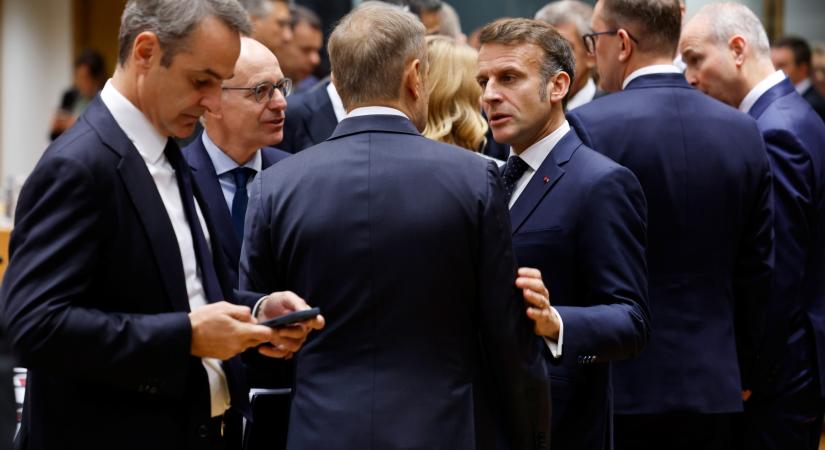 Másfél órás késéssel vette kezdetét az EU-csúcs