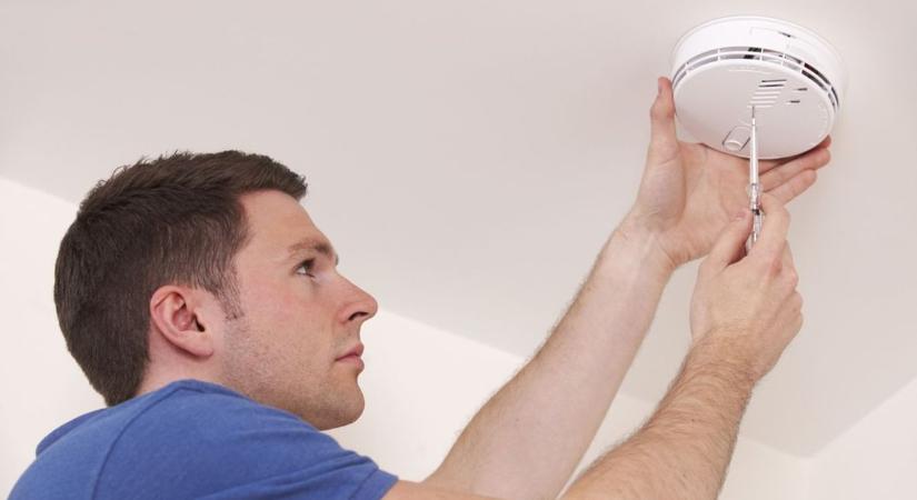 Kórházba kellett szállítani a konyhai dolgozókat, miután bejelzett a szén-monoxid-érzékelő