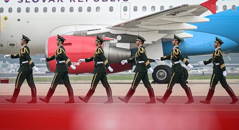 Komolyan megsérült Fico különgépe, amely Brüsszelbe szállította a szlovák kormányfőt