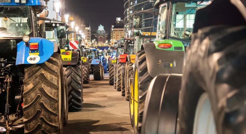 Könnygáz és vízágyú, soha nem látott tüntetés Brüsszelben – a traktorok ellepték az utcákat