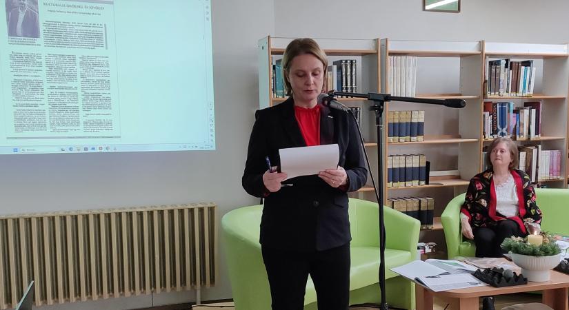 Karácsonyról szóló szépséges novella is került a legújabb Vásárhelyi Látóhatárba