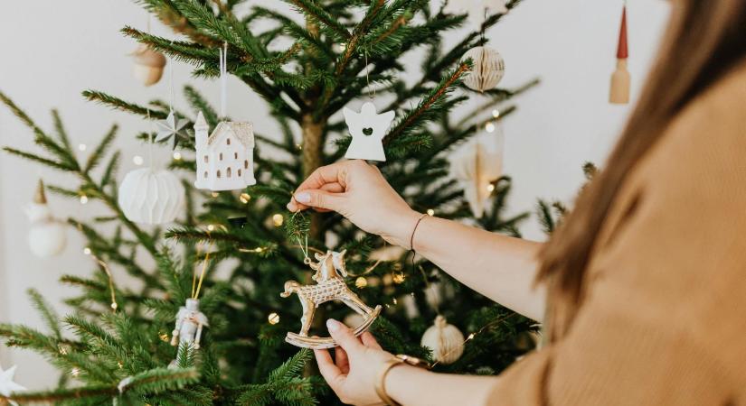 Ettől lesz idén tökéletes a karácsonyfád – 4 hiba, amit mindenki elkövet