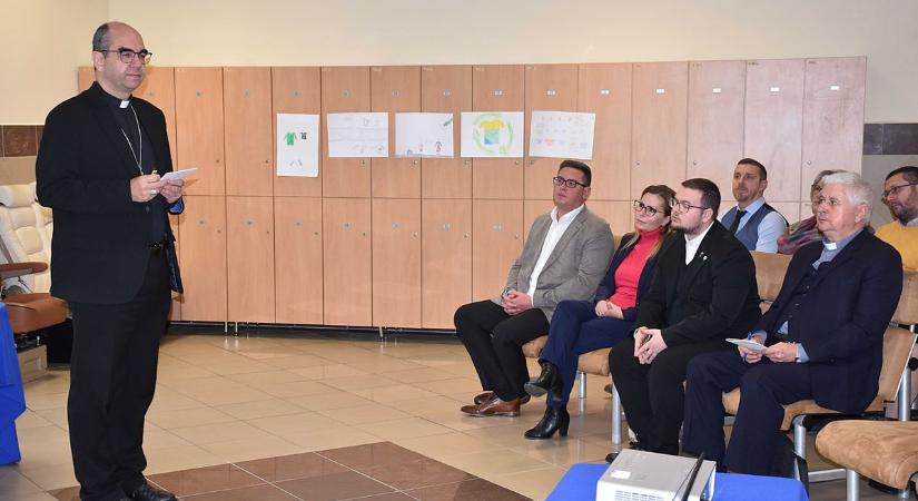 Rangos vezetőt fogadtak Jászberényben, egy mindannyiunkat érintő témára hívta fel a figyelmet