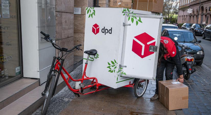 Megzökkent a DPD, a kormányzat máris a futárcégek vérét követeli, az igazi baj azonban jövőre jöhet