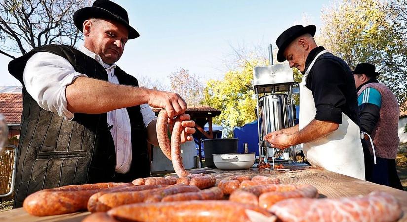 Karácsonyra hangolódva: ingyenes böllértalálkozót tartanak rengeteg finomsággal Jakabszálláson