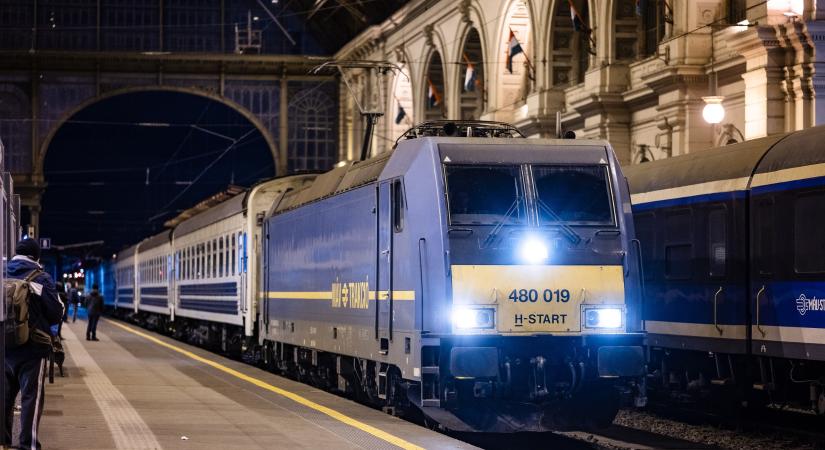 Péntektől megerősített járatokkal készül az ünnepi időszakra a MÁV-csoport