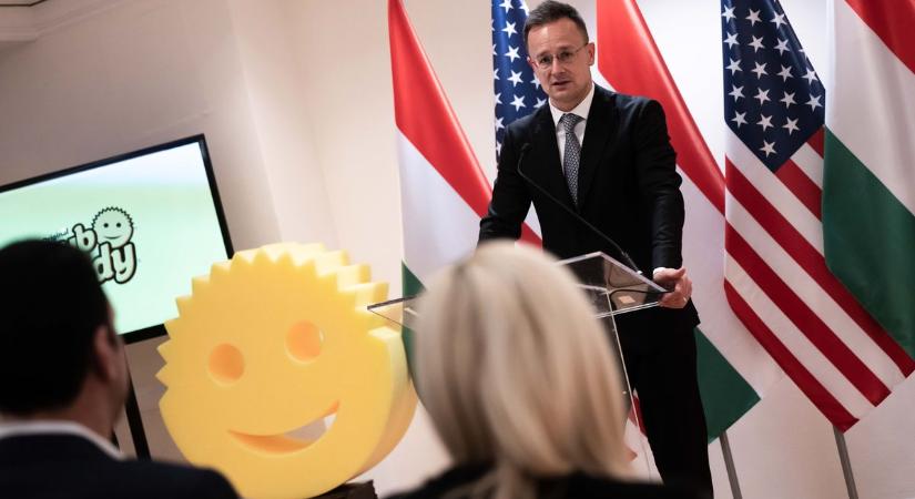 Szijjártó bejelentést tett, felpörgetik Paks 2-t: már most a 2026-os munkákat végzik, „február elején lenn lesz a földben"