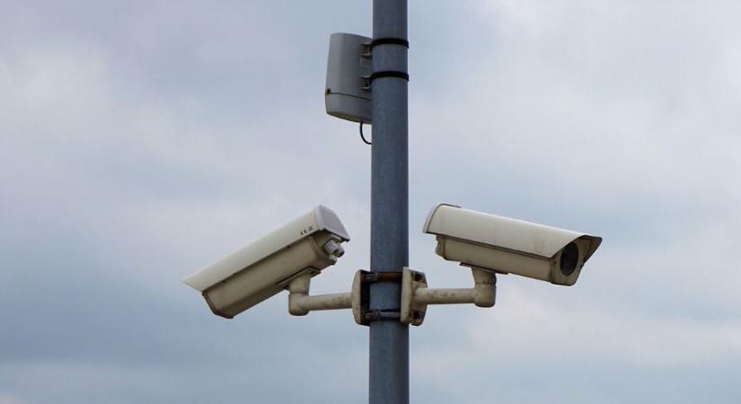 Játszópark és térfigyelő kamerák Felsőzsolcán