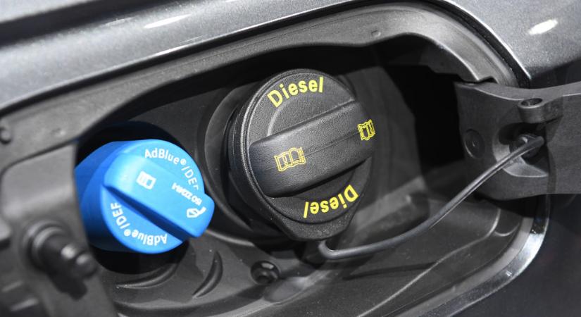 Modern dízel-para: letilt a rendszer, megáll az autó, ha kifogy ez az adalék