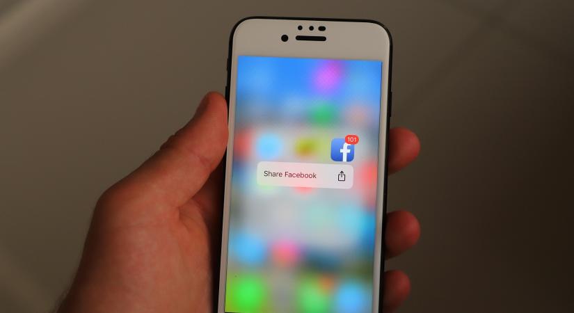 Fizets linkmegosztst tesztel a Facebook