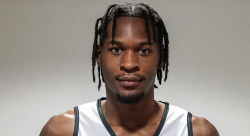 Nézetkülönbségek miatt szerződést bontottak az NB I-es kosarassal, egyből aláírt a megyei riválishoz