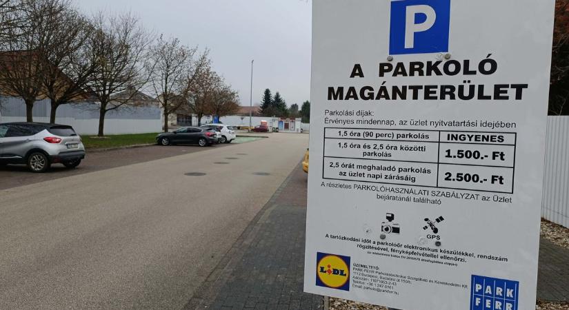 Fizetős lesz a parkolás a Lidlnél