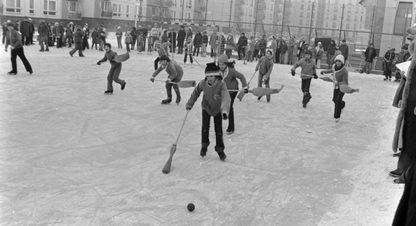 Autósok foglalták el a futópályát – tömegek nézték végig az elképesztően veszélyes versenyt