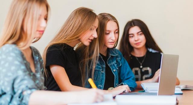 Oktatási Hivatal: február 15-ig lehet jelentkezni a felsőoktatásba