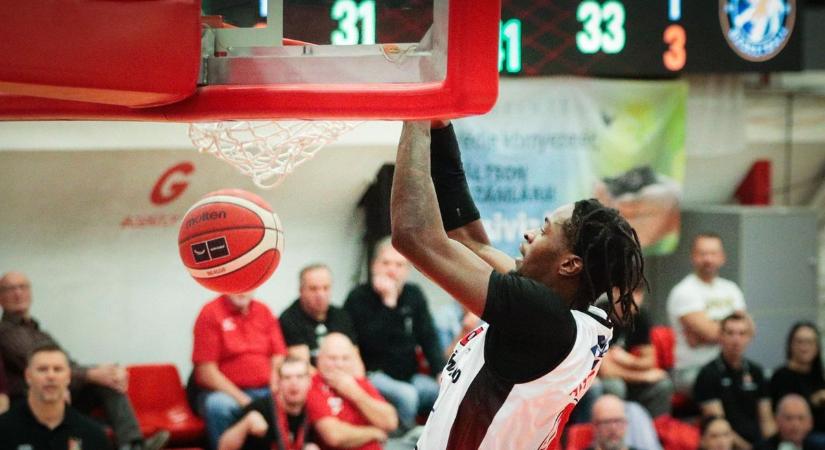 Körmendről a Falcóba: Avery a sárga-feketékhez szerződött!