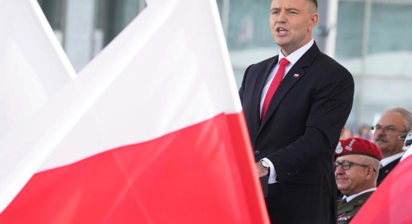 Karol Nawrocki eltávolíttatta az elnöki palotából az 1989-es lengyelországi rendszerváltást jelképező kerekasztalt