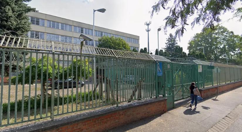 „Én dolgozom, és nem a médiát nézem” – válaszolta a Debreceni Javítóintézet igazgatója az intézményt érintő ügyekre