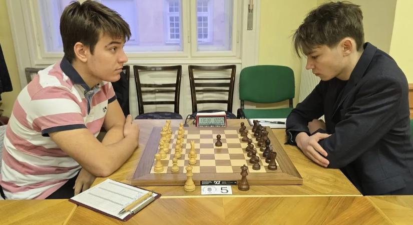 Dudin Gleb az idei magyar sakkbajnok, a nőknél Lázárné Vajda Szidónia nyert
