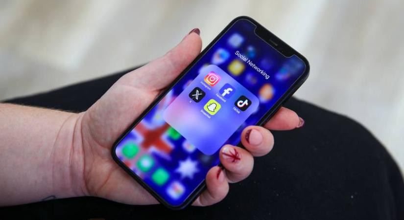 Változnak a roamingszabályok, egyes országokban olcsóbb lesz a telefonálás