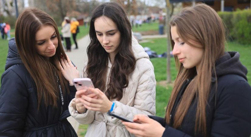 Felnőtt tartalom gyerek kezébe nem való: szűrőt raknak az internetre, összefogtak a hazai szolgáltatók a szülőkkel