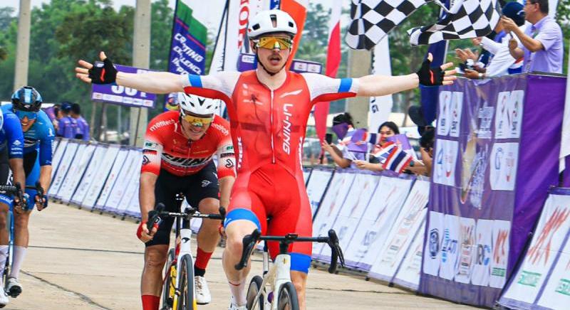 Tizenngy gyzelem sem elg ahhoz, hogy visszakerlj a profik kz