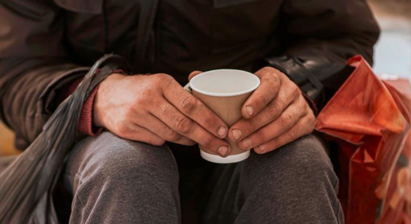 Karácsonyi ebéd a debreceni hajléktalanoknak