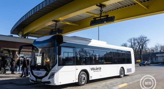 Komlóra is megérkeztek a tisztán elektromos meghajtású autóbuszok