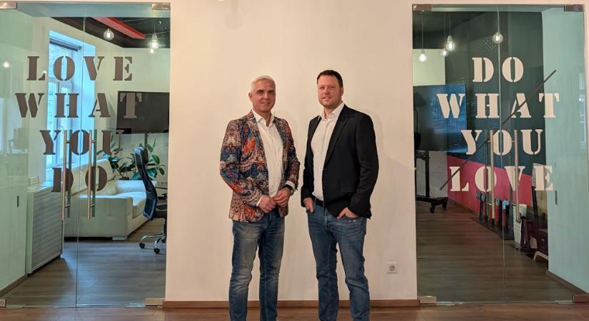 Új fejezet a magyar techpiacon: a Sprintform üzletága a Trans-Uni-hoz kerül, régiós digitális szolgáltató épül