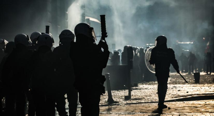 Háborús környezetből közölt videót Orbán Viktor