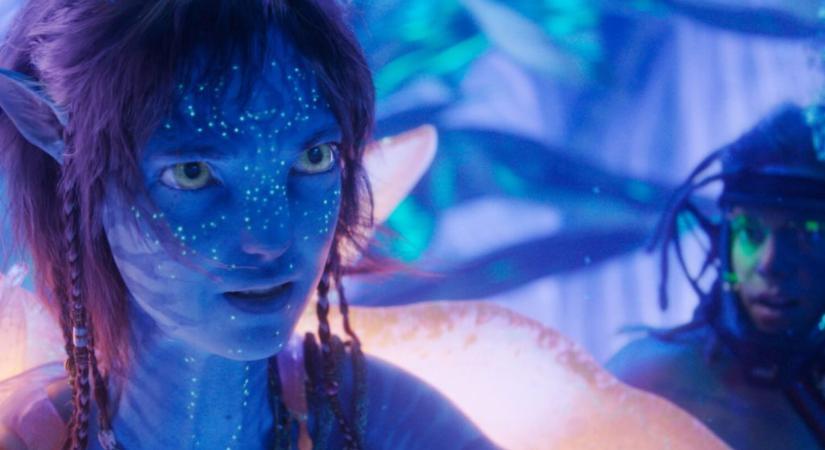 Az Avatar: Tűz és hamu kékkel írja alá, hogy a család az család