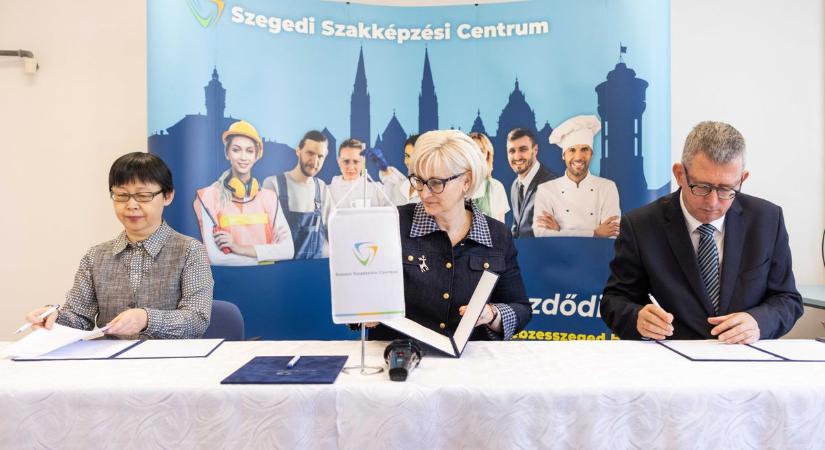 Partnerség a jövő szakembereiért: a Konfuciusz Intézettel kötött megállapodást a szakképzési centrum