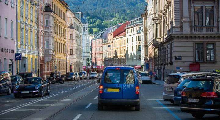 Százezres bírságot kaphatsz, ha így hajtasz le az autópályáról: senki sem úszhatja meg a büntetést Tirolban