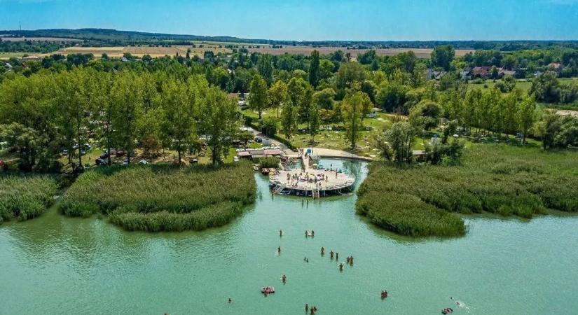 Kilencéves kislányt videózott a strandon a pedofil