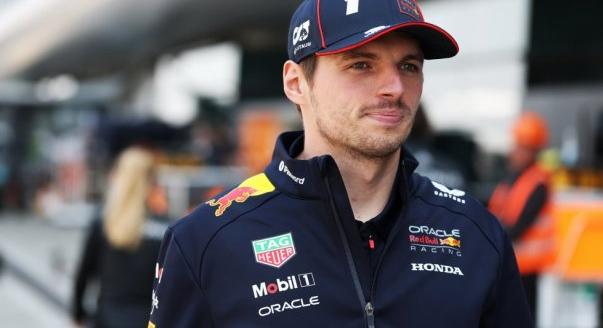 Verstappen Hamiltonról és Hornerről: a nap F1-es hírei
