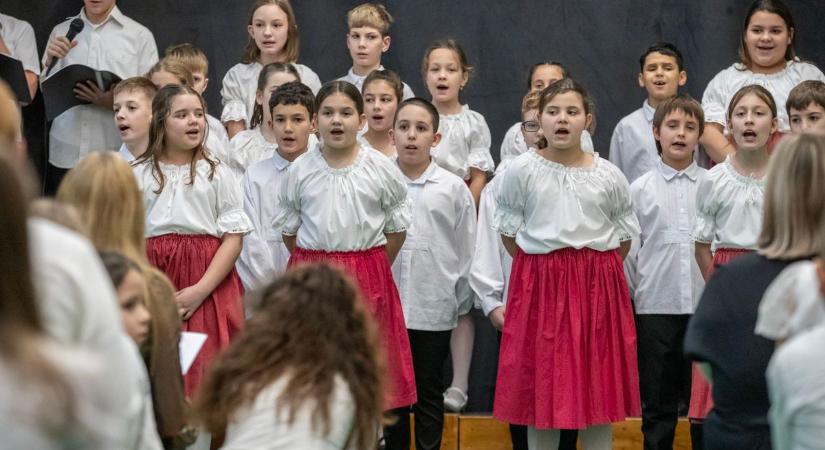 Évtizedek óta várt fejlesztés valósult meg Mányon (videó, galéria)