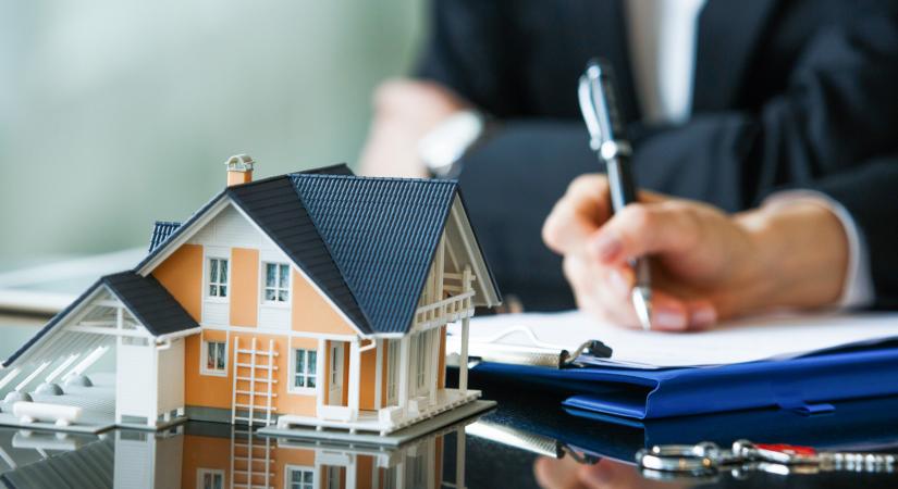 Váratlan fordulat az amerikai ingatlanpiacon: hiába csökkennek a kamatok, a vásárlók mégsem jönnek