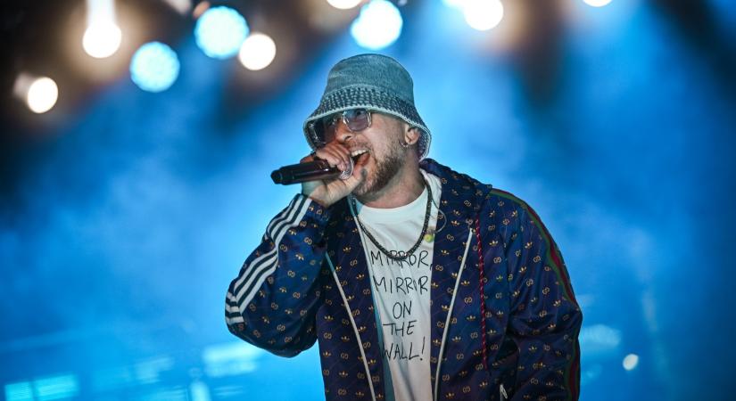 Majka: Az idei nehéz és pörgős év végén, egy koccintás után tegnap este későn indultam haza kocsival