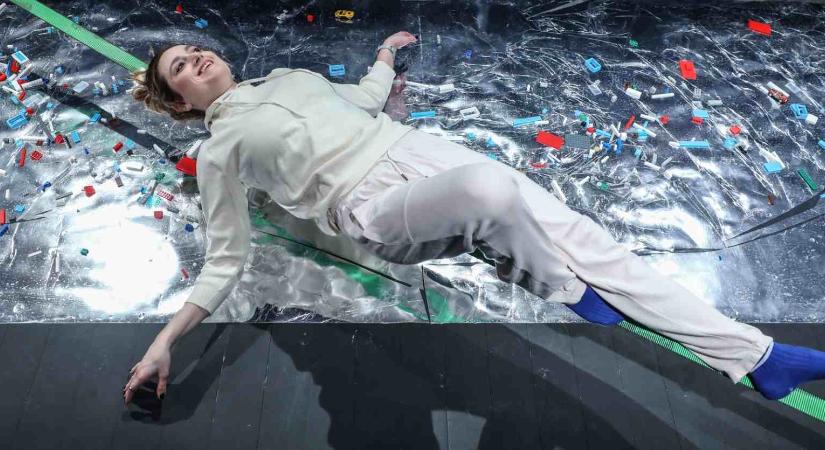 „EGY OLYAN TÖRTÉNET, AMI EMLÉKEZTET RÁ, HOGY MINDEN ELMÚLIK” Beszélgetés Kókai Tündével