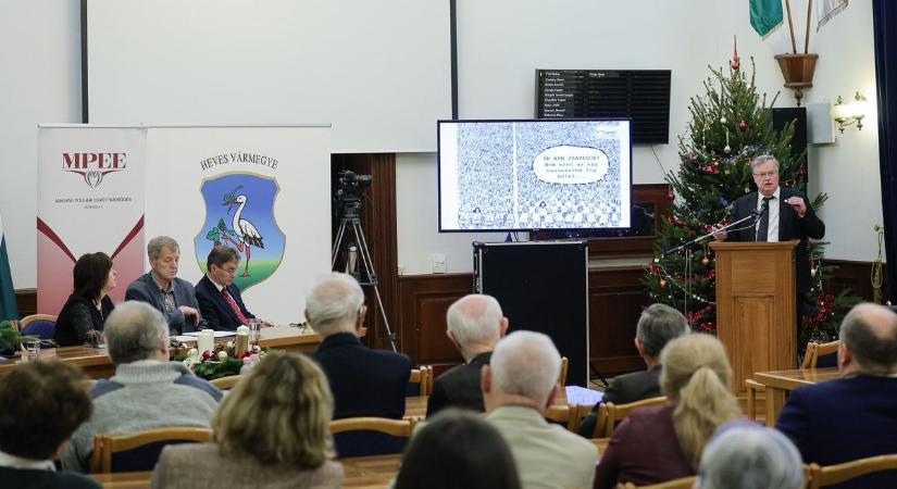 Alkotmányosságról és közéletről szólt az MPEE évzáró Polgári Szalonja