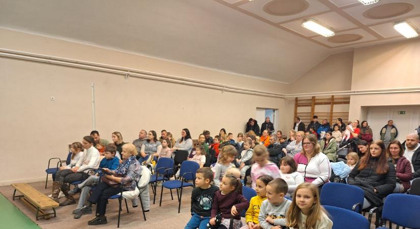 Cipősdobozoktól a válogatott gólokig: mozgalmas napot zárt a vármegye