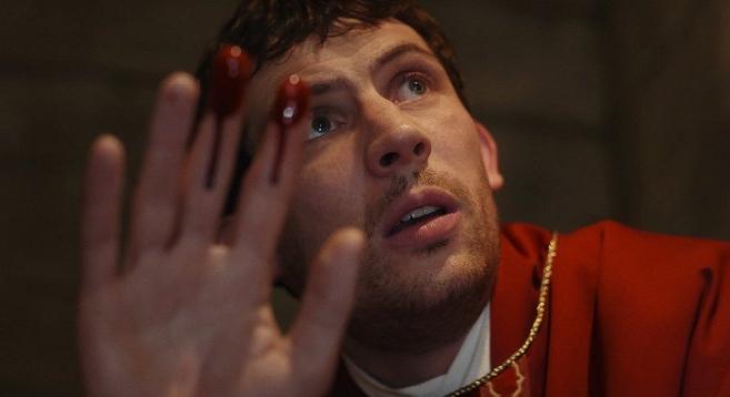 GYILKOSSÁG A SEKRESTYÉBEN Rian Johnson: Tőrbe ejtve 3. Ébredj fel, halott ember