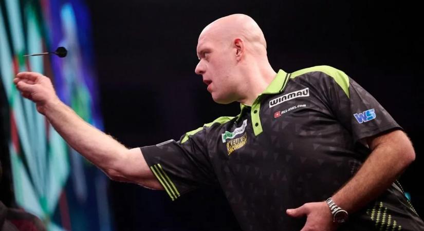 Egy japán újonc bosszantotta fel a teljesen átváltozott Michael van Gerwent a darts-vb-n