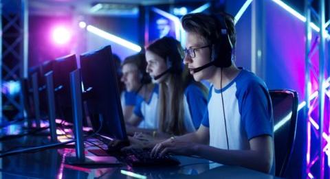 Erős mezőny és látványos versenyek a hazai E-sport Bajnokságon
