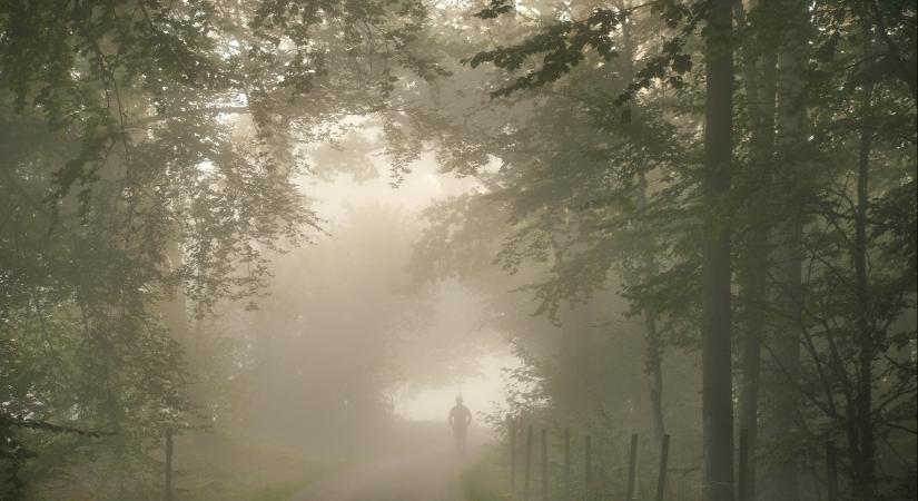 Marad a szürkeség - nem változik az időjárás