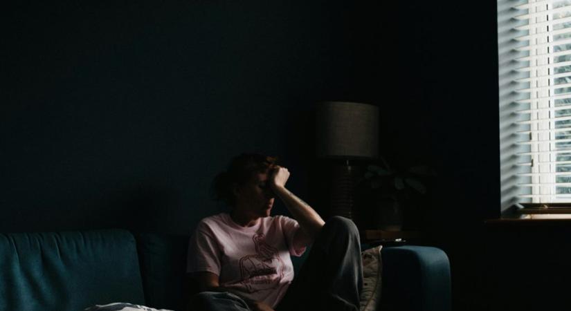 A csendes gyulladás: a láthatatlan ok, ami fáradttá, hízékonnyá és ingerlékennyé tesz