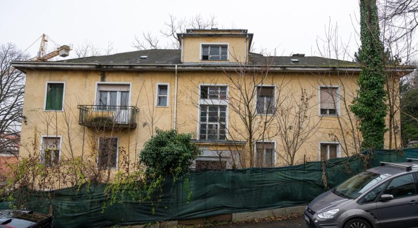 Hiába volt a kormány szívügye a szeretetotthon, eltűnt a pénz, befuccsolt a beruházás