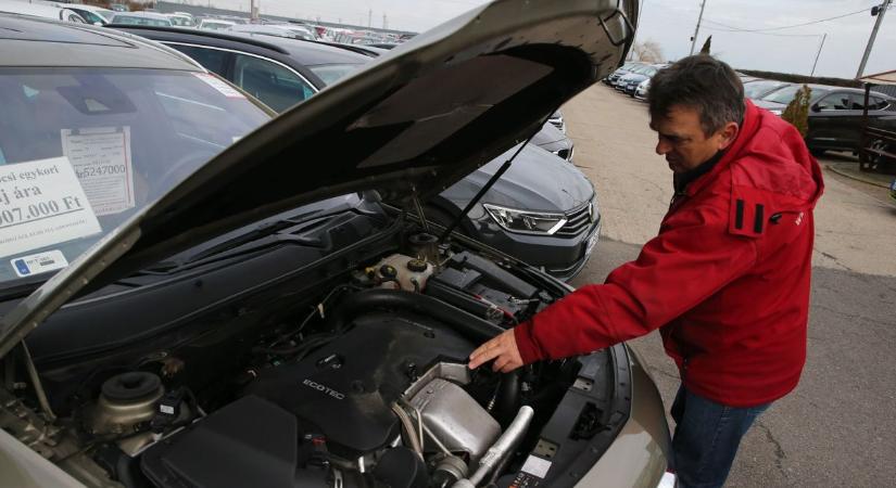 Mielőtt rácsapnál a használt verdák között: ezektől az autóktól valósággal menekülnek a cégek